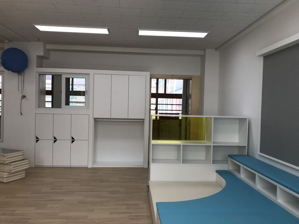 에이랩건축사사무소_서울장충초등학교 수납장
